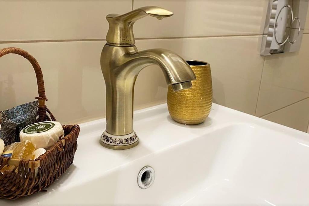 Iris' Apartment Thessaloníki Ngoại thất bức ảnh